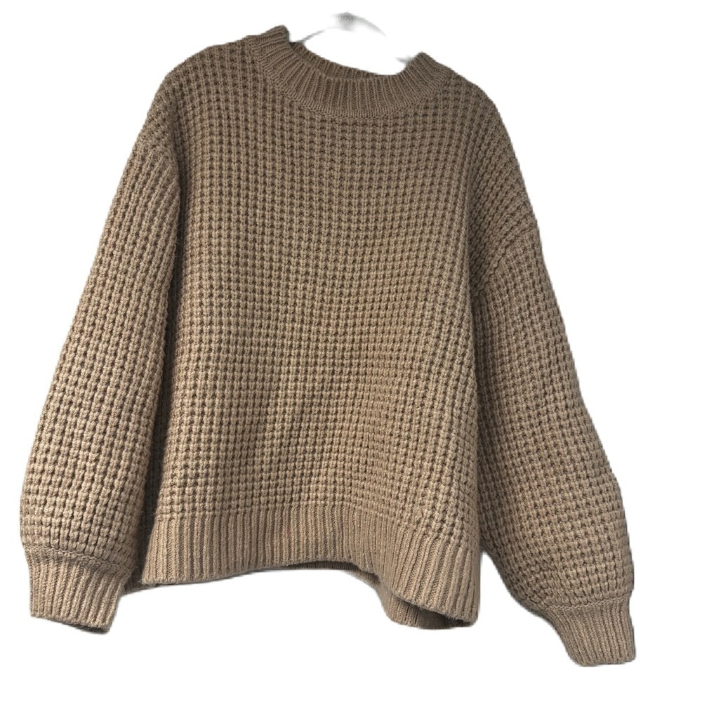 H & M LoGG Woman's L Pink oversized chunky knit cropped statement sleeve casual